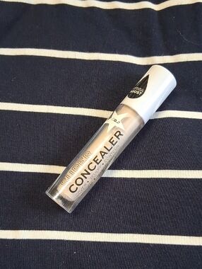 Relove By Revolution Super Concealer In C2